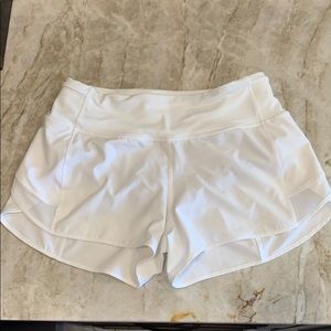 Lululemon shorts size 6